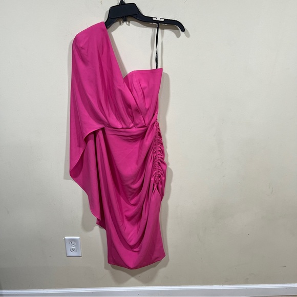 Lavish Alice One-Shoulder Cape Midi Dress size US 6 pink women’s - Picture 4 of 9